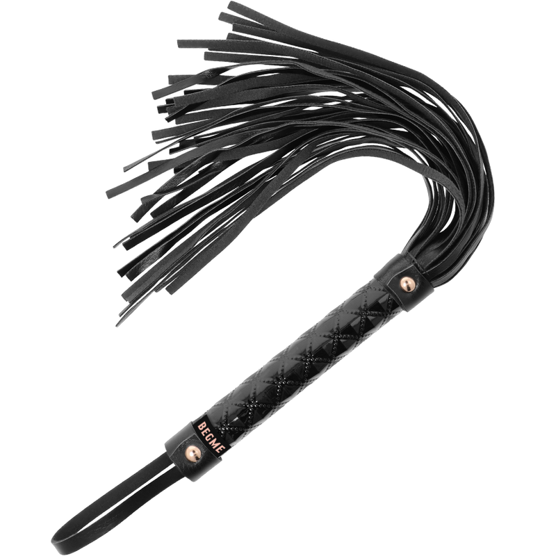 BEGME - BLACK EDITION CHICOTE EM PELE VEGANA