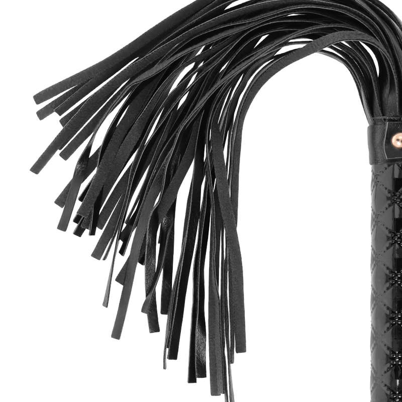 BEGME - BLACK EDITION CHICOTE EM PELE VEGANA