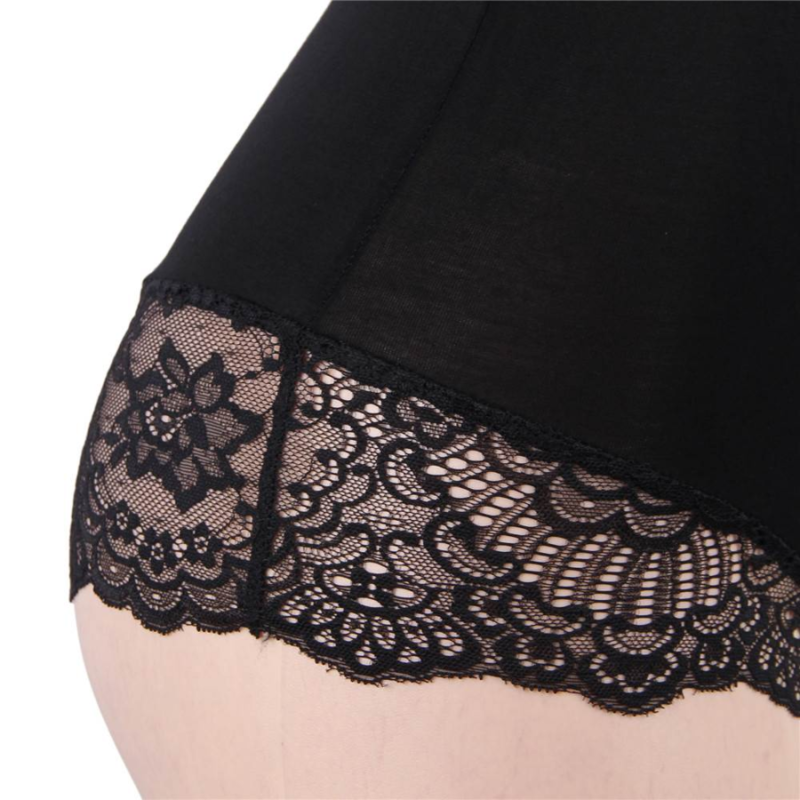 SUBBLIME - TEDDY COM DETALHE EM RENDA FLORAL PRETO S/M