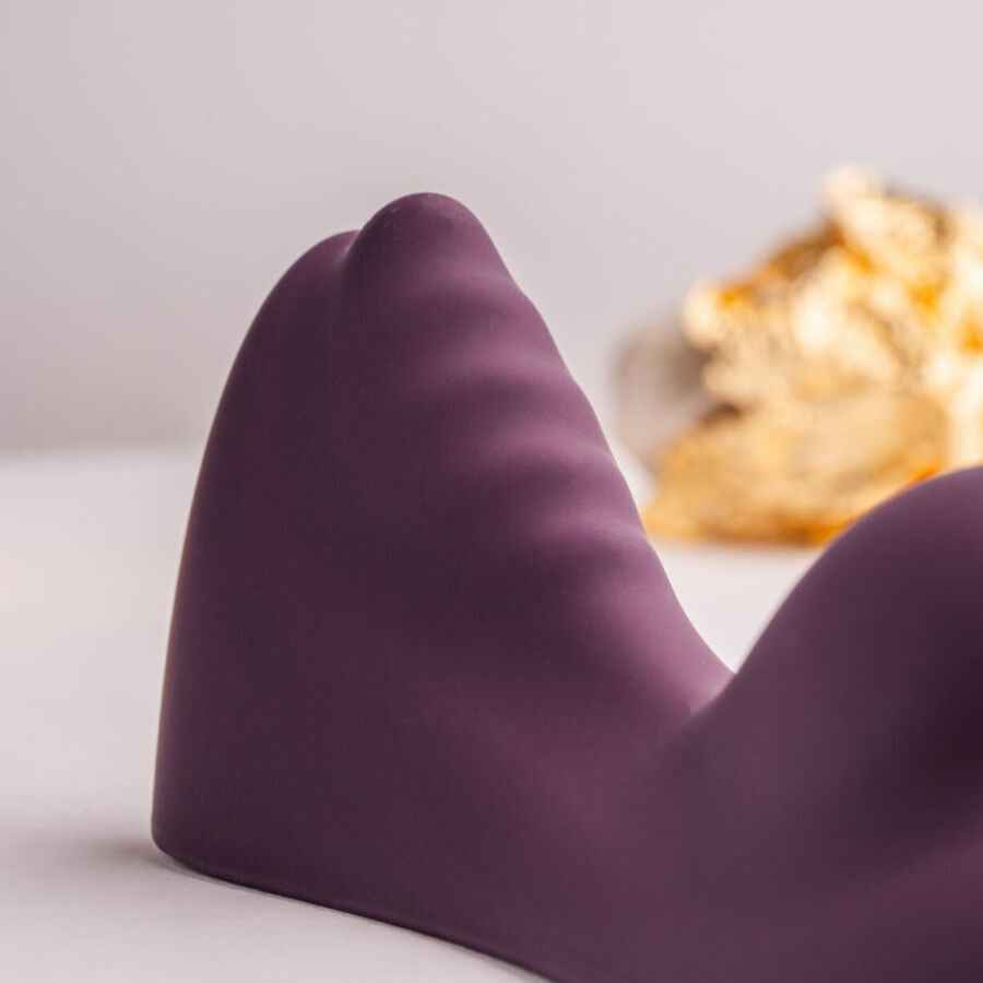 ROCKS-OFF - VIBRADOR RUBY GLOW ROXO PARA SENTAR